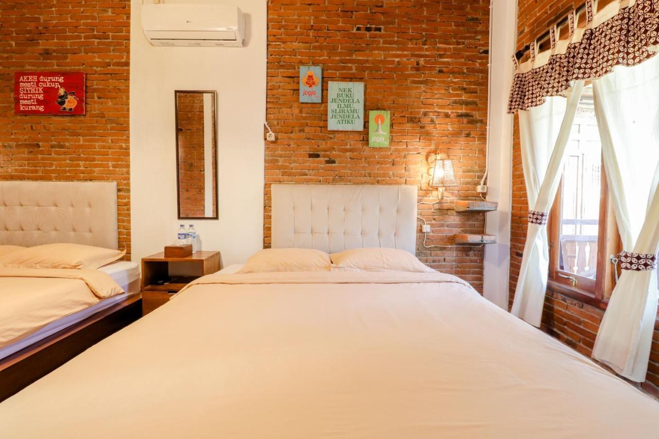 Omah Teras Bata Guesthouse Jogjakarta Buitenkant foto